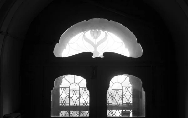 Interior of the main staircase in the Palkin apartment building on Rubinstein Street in St. Petersburg — Stock Photo, Image