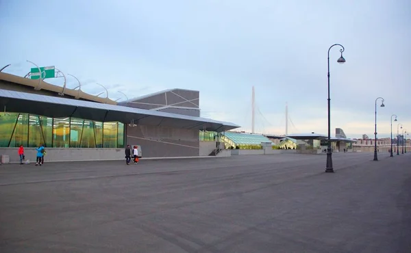 Paviljoen van Novokrestovskaya metrostation — Stockfoto