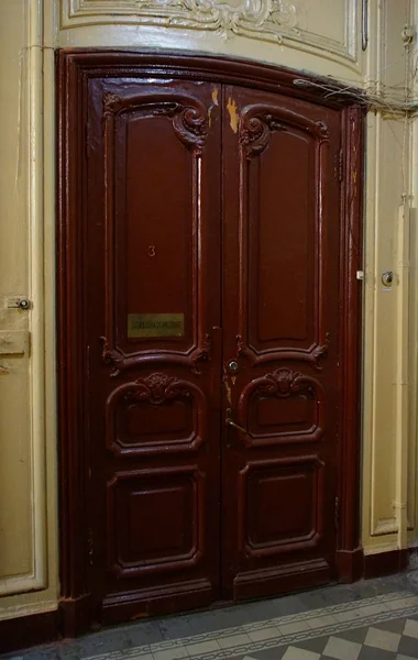 Bakova bytový dům v secesním stylu na Kirochnaya Street v Petrohradu, interiér velkého schodiště — Stock fotografie