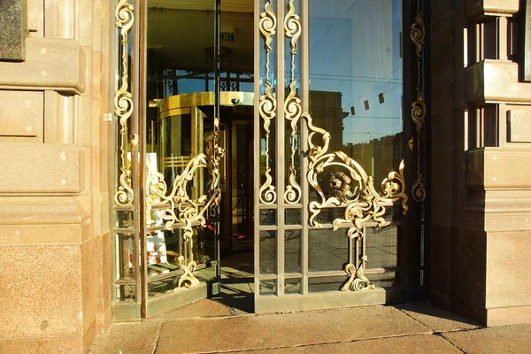 Fragment návrhu hlavního vchodu do domu Zinger na Nevského výhledu — Stock fotografie