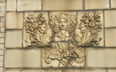 Brant konağının avlusu eskrim detayı