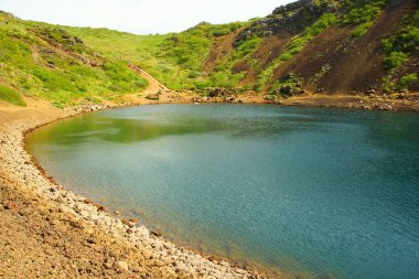İzlanda 'nın güneyinde güneşli bir yaz günü