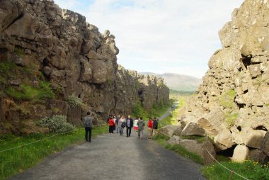 İzlanda 'nın güneyinde yaz güneşli bir gün