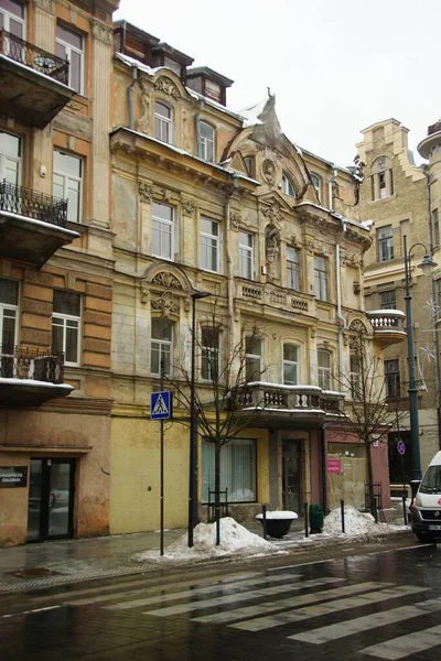 Fragment Der Fassade Eines Mehrfamilienhauses Eklektischen Stil Stadtzentrum — Stockfoto