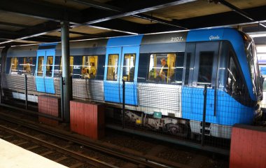 Stockholm 'ün tarihi bölümündeki Gamla Stan metro istasyonu