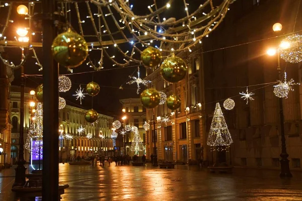 Passeio Noturno Centro São Petersburgo Decorado Com Guirlandas Elétricas Ano — Fotografia de Stock