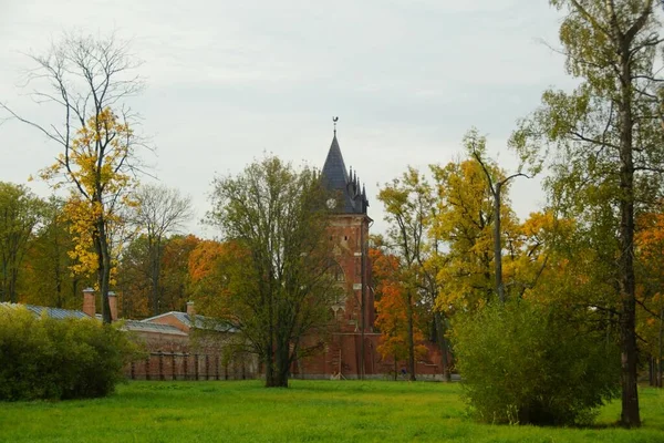 Outono Quente Noite Ensolarada Passeio Parque Alexander Tsarskoye Selo Chapelle — Fotografia de Stock