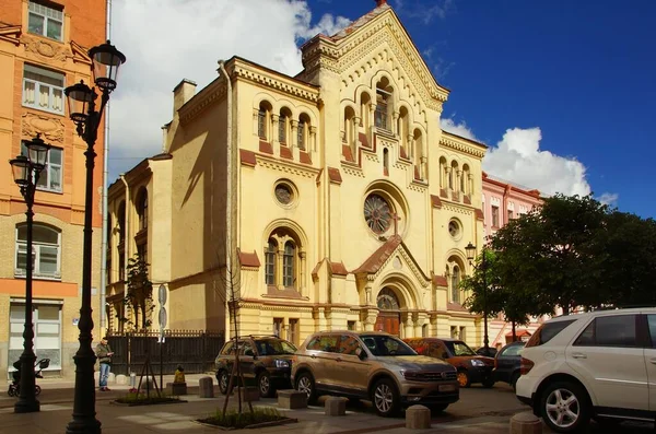 Zomer Dag Interessante Excursie Stad Bolsjaja Konyushennaya Straat — Stockfoto