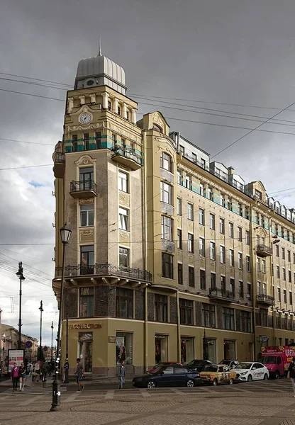 Jugendstilgebäude Moskovskiy Ein Fragment Der Fassade Des Haupteingangs — Stockfoto