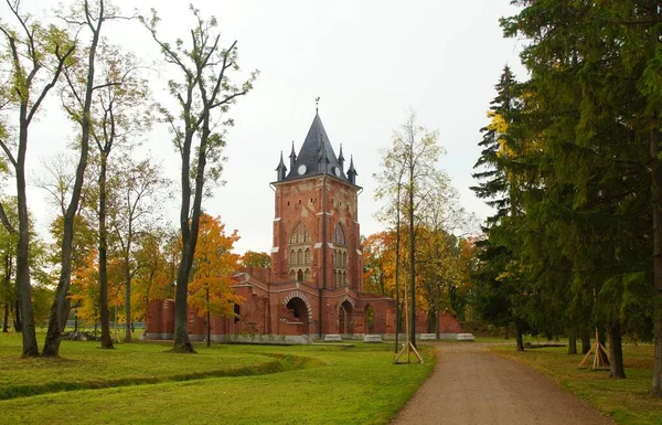 Outono Quente Noite Ensolarada Passeio Parque Alexander Tsarskoye Selo Chapelle — Fotografia de Stock