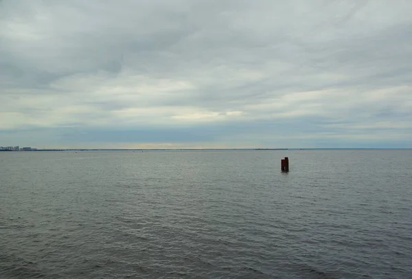 Una Tranquila Tarde Verano Una Vista Del Golfo Finlandia Desde —  Fotos de Stock