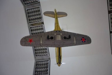 Mareşal Pokryshkin metro istasyonunun iç dekorasyonu.