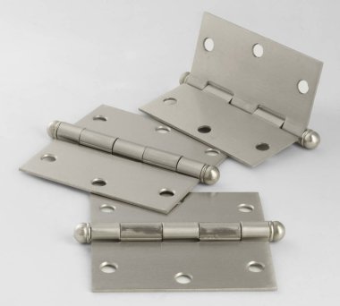 Uyumlar için çelik menteşeler