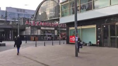 Zaman atlamalı yürüme, ünlü Alexanderplatz, Berlin, Almanya