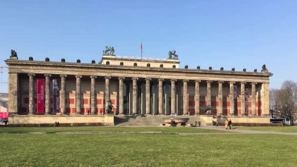 Time Lapse: Framför den Altes Museum, gamla Museum, i Berlin, Tyskland — Stockvideo