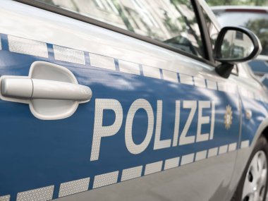 Alman haber: Mavi polis arabası, seçilen odak