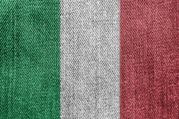 Italien textilindustrin eller politik koncept: Italiensk flagg Denim Jeans — Stockfoto