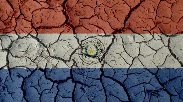 Concepto de Crisis: Grietas de Barro con Bandera de Paraguay —  Fotos de Stock