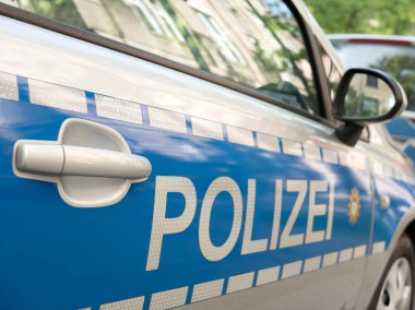 Alman haber Konsept: Mavi polis arabası, seçilen odak