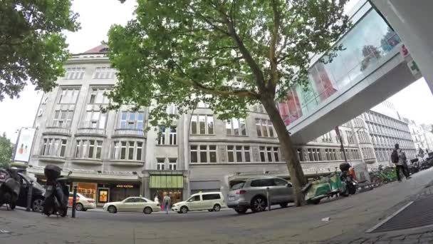 Time Lapse: Kaufhaus des Westens, obvykle zkráceně na Kadewe, v Berlíně — Stock video