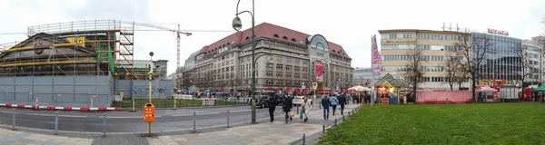 Panorama wittenbergplatz mit kaufhaus kadewe in berlin — Stockfoto