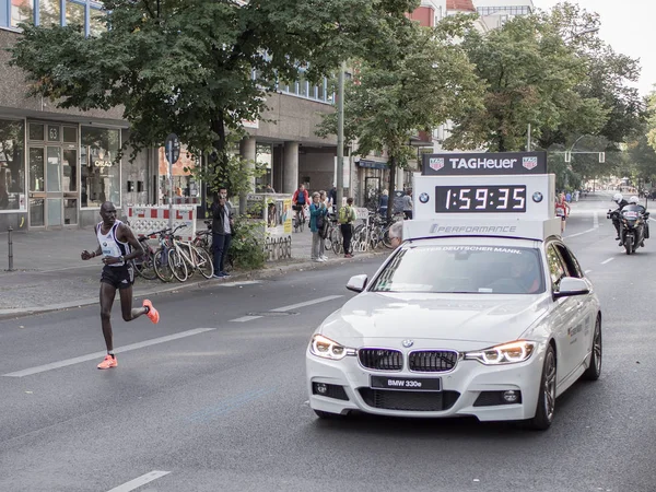 Кенійський марафон бігун Meshak Koech в Берліні марафон 2016 — стокове фото