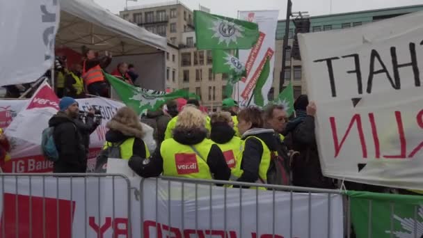 Демонстрація німецький профспілок Верді, Gew, ВВП в Берліні, Німеччина — стокове відео