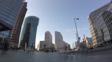 Zaman atlamalı: Trafik ve turistler, Potsdamer Platz de Berlin, Almanya