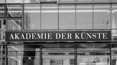 Akademie der Kunste, Almanca Sanat Akademisi, Berlin 'de, siyah beyaz