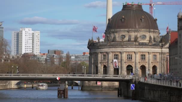 Famoso Museo Bode en la Isla de los Museos en Berlín, Alemania — Vídeos de Stock