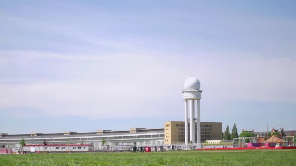 Timelapse: At The Radar Tower At Former Tempelhof Airport in Berlin — стоковое видео