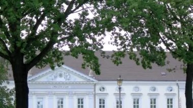 Schloss Bellevue Berlin, Almanya, Zoom Out