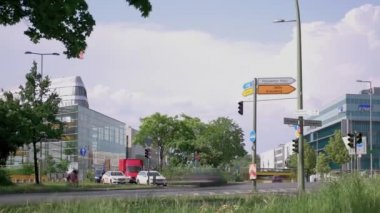Timelapse: Berlin'deki Cdu Genel Merkezi Konrad-Adenauer-Haus'ta Trafik, Almanya