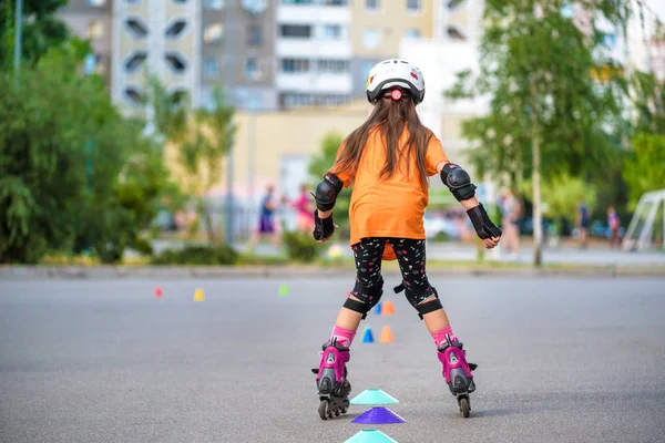 Kyiv Ukraine June 2018 Attractive Teenage Girl Roller Skating Roller — Stock Photo, Image