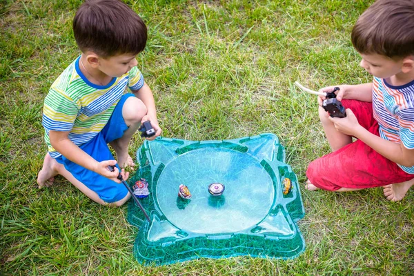 Beyblade Juegos Entretenimiento Para Niños Top Moderno Desencadenado Por Gatillo — Foto de Stock