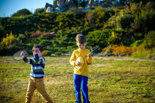 Two Active Preschool Boy Playing Badminton Outdoor Court Summer Kids — Stock Photo, Image