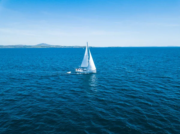 Navegando en el mar — Foto de Stock