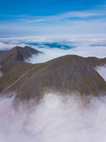 Ír hegyek a légi felvétel a Carrauntoohil — Stock Fotó