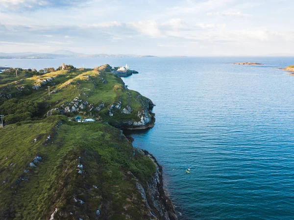 İrlanda Sahil yakınındaki Crookhaven üzerinde antik kale
