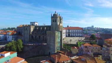 Ribeira - Porto, Portekiz eski kasaba hava hareket video görünümü. 2016 09