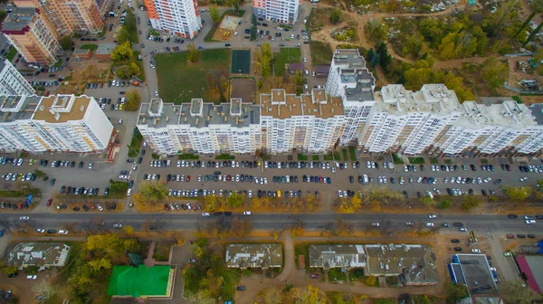 典型的なロシアの都市日没時で、中心。航空写真ビュー — ストック写真