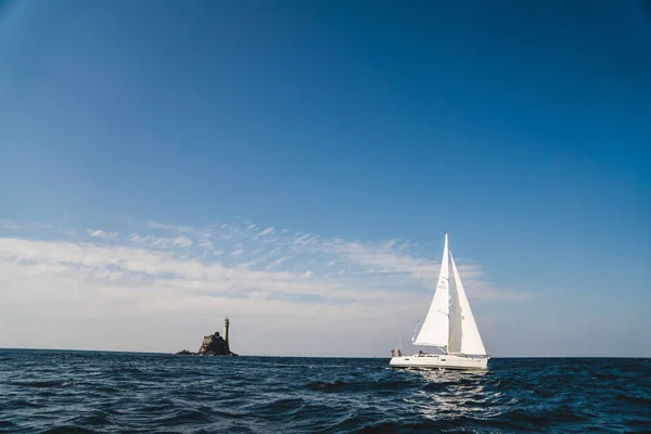 Latarnia Fastnet. Widok z łodzi — Zdjęcie stockowe