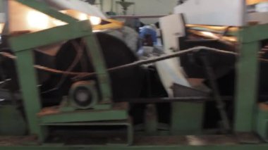 2013 06, Hindistan, Assam: insanlar çay çay fabrikası sıralama