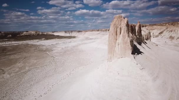 Deserts and mountains in Kazakhstan like from another planet — Stock Video