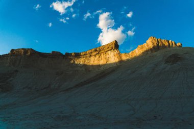 Arizona çölü'nden çöller ve Kazakistan'ın dağlar gibi