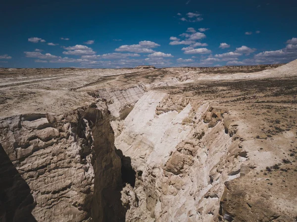 Wüsten und Berge in Kasachstan wie von einem anderen Planeten — Stockfoto