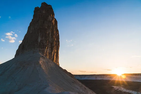 Öknar och berg i Kazakstan gillar från Arizonaöknen — Stockfoto