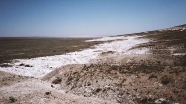 Kazakistan'ın kireçtaşı mevduat üzerinden yayılan. Havadan görünümü