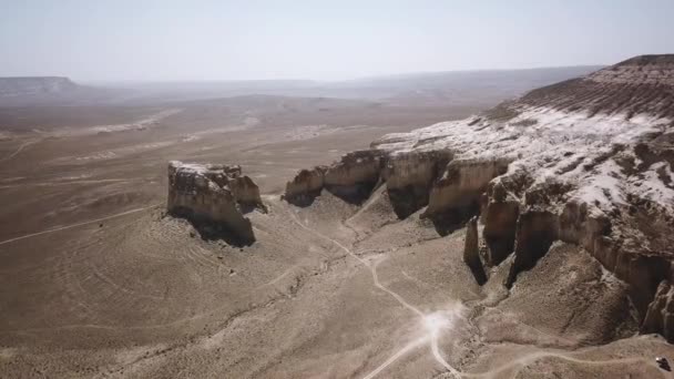 Desertos e montanhas no Cazaquistão como do deserto do Arizona — Vídeo de Stock