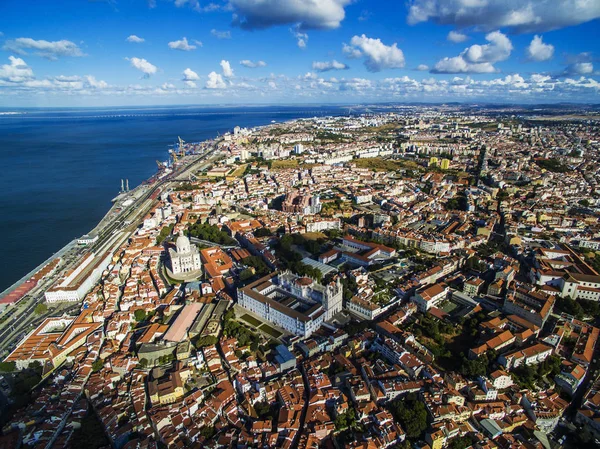 Shooting aerial view of Lisbon. Old city — Stock Photo, Image